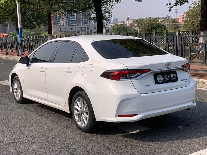 Фото 6 - Toyota Corolla