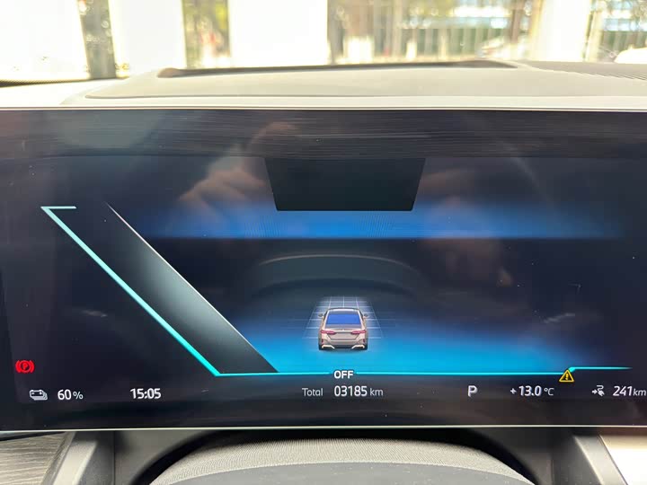 Фото 15 - BMW i5