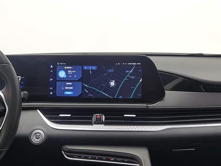 Фото 12 - Bestune B70