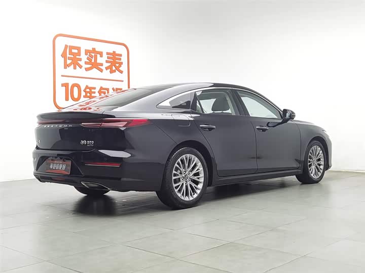 Фото 2 - Bestune B70