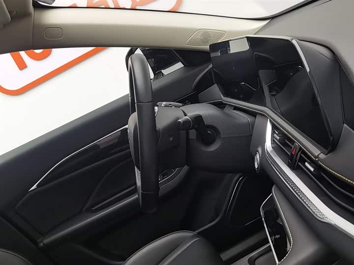 Фото 22 - Bestune B70