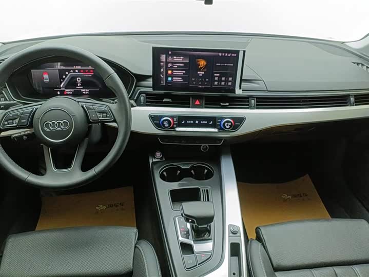 Фото 12 - Audi A4L