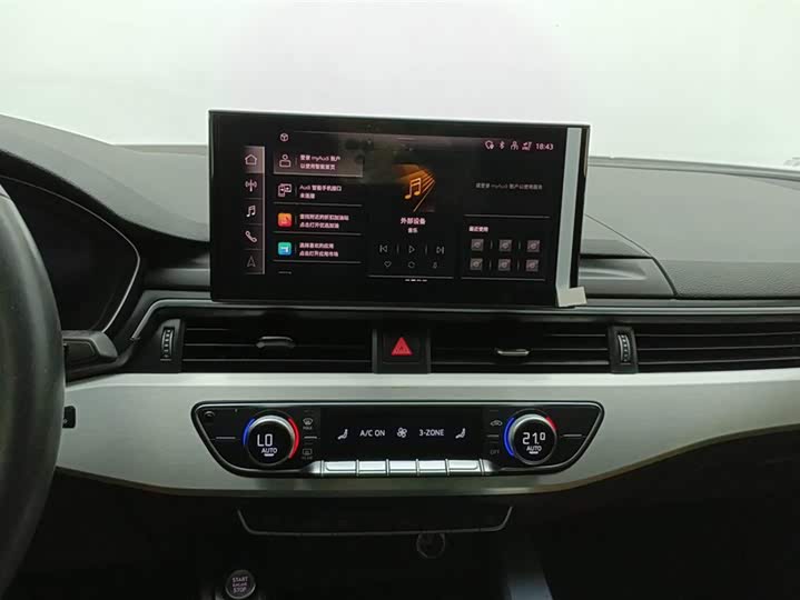 Фото 13 - Audi A4L