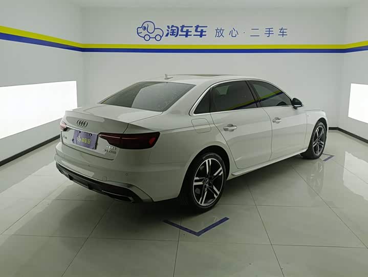 Фото 3 - Audi A4L