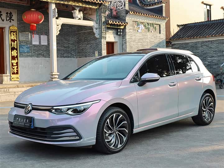 Фото 1 - Volkswagen Golf