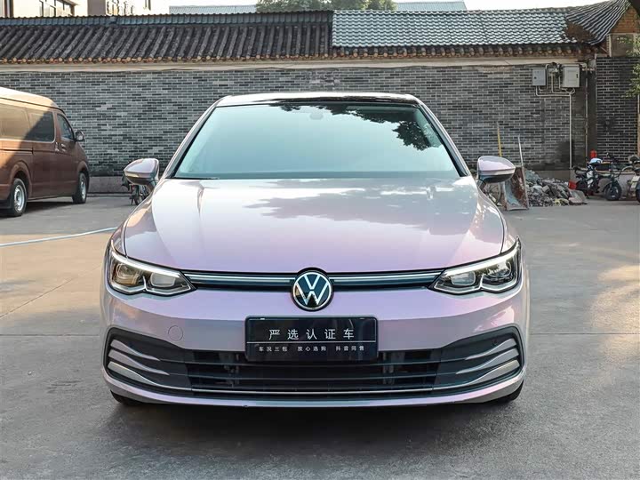 Фото 2 - Volkswagen Golf