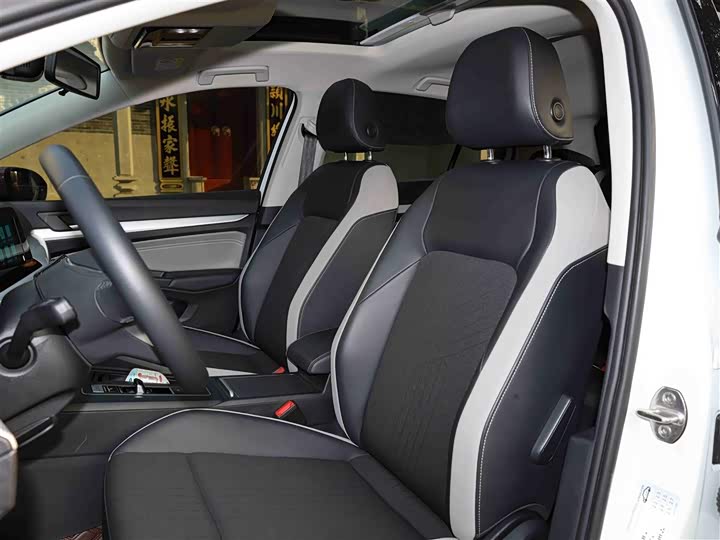 Фото 25 - Volkswagen Golf