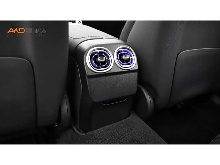 Фото 9 - Mercedes-Benz C-Class