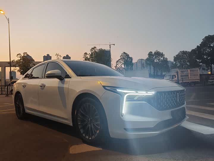 Фото 3 - Bestune B70