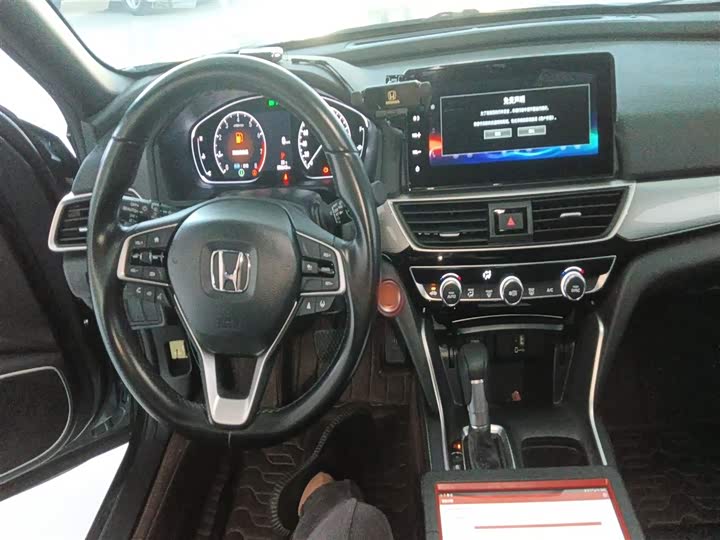 Фото 10 - Honda Inspire