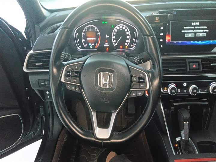 Фото 11 - Honda Inspire