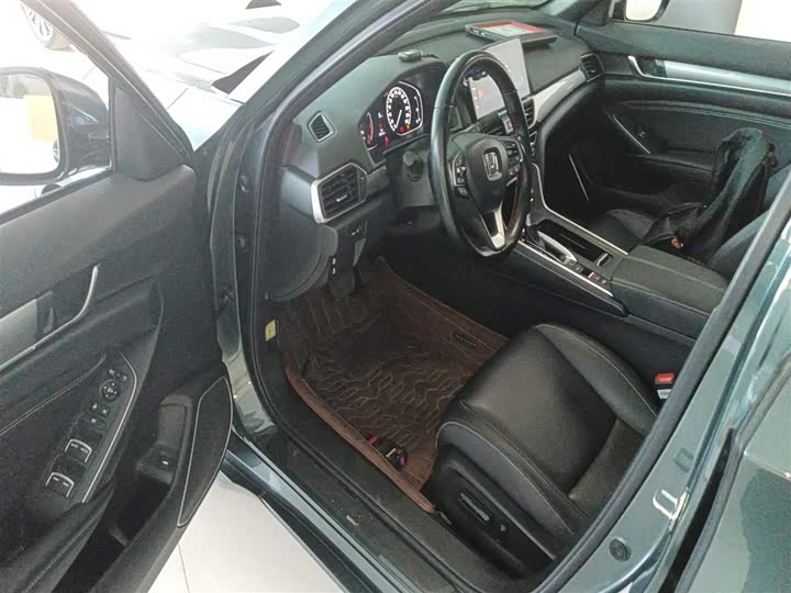 Фото 16 - Honda Inspire