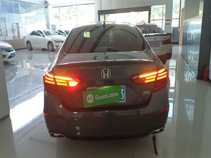 Фото 6 - Honda Inspire