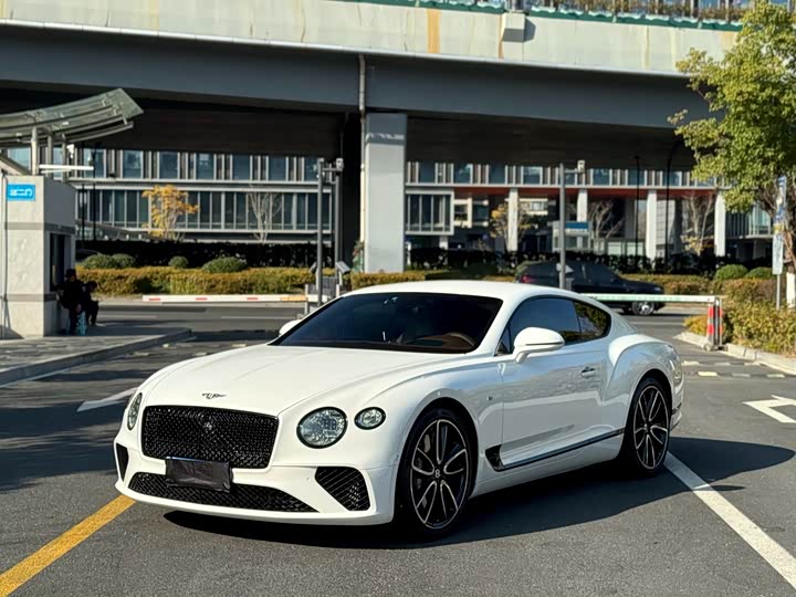 Фото 3 - Bentley Continental GT