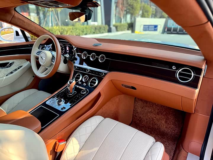 Фото 6 - Bentley Continental GT