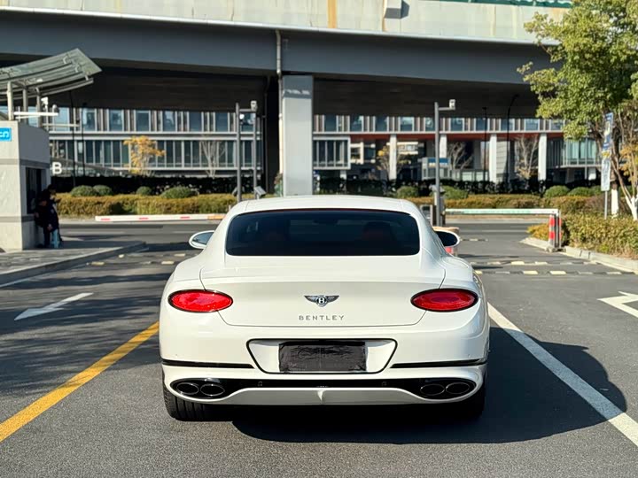 Фото 8 - Bentley Continental GT