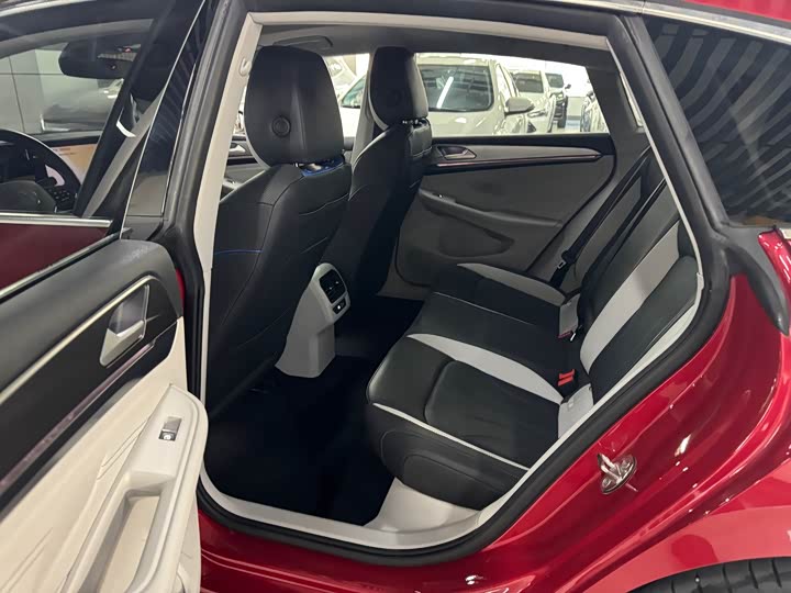 Фото 9 - Volkswagen Lamando L