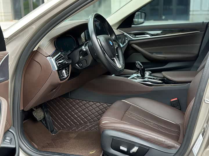 Фото 4 - BMW 5 Series