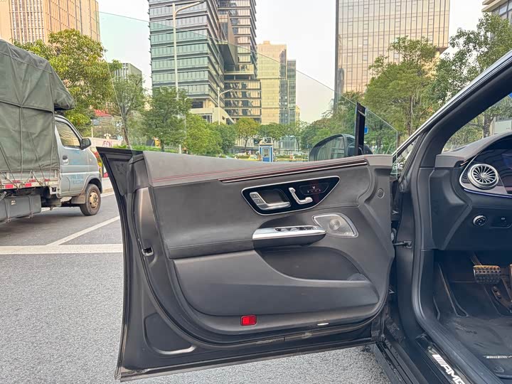 Фото 10 - Mercedes-Benz EQE AMG