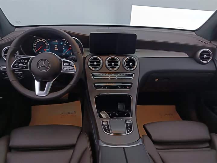 Фото 12 - Mercedes-Benz GLC-Class