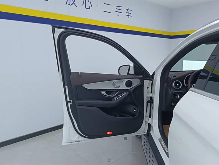 Фото 7 - Mercedes-Benz GLC-Class