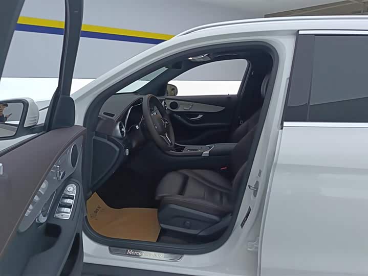 Фото 9 - Mercedes-Benz GLC-Class