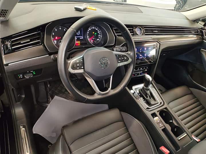 Фото 10 - Volkswagen Magotan