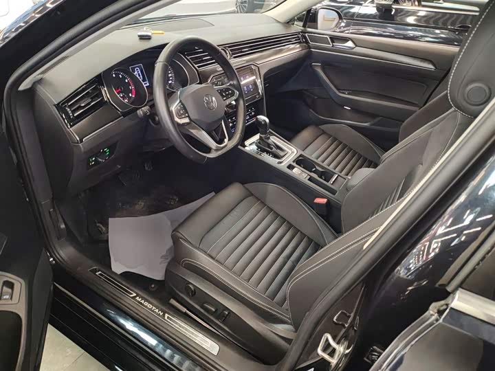 Фото 15 - Volkswagen Magotan