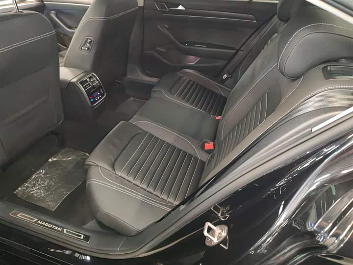 Фото 17 - Volkswagen Magotan