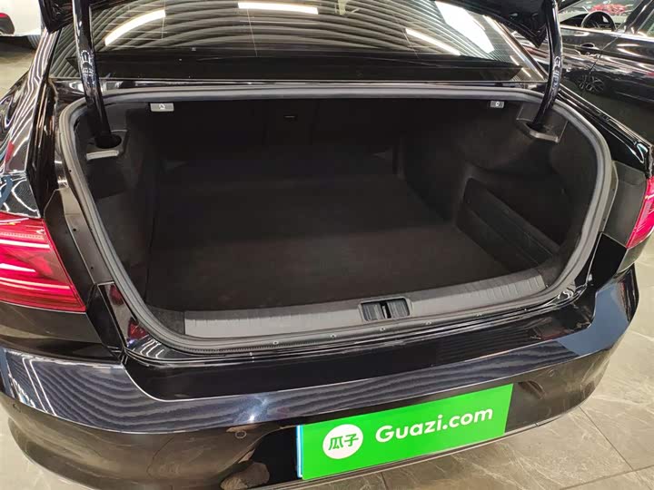 Фото 19 - Volkswagen Magotan