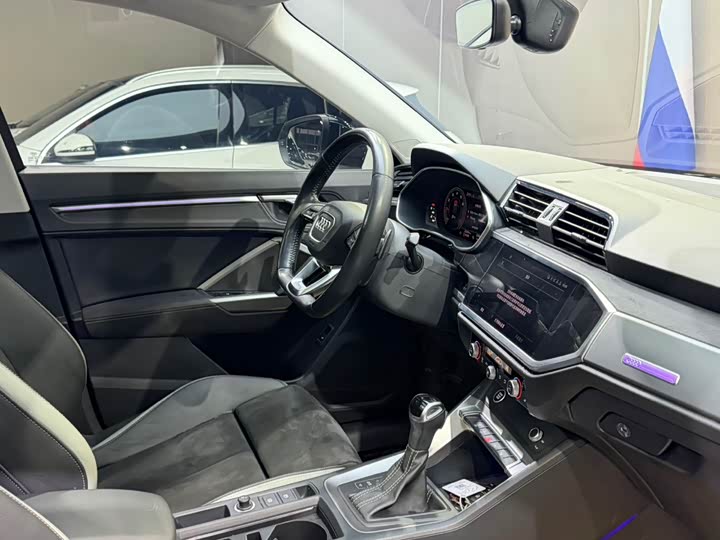 Фото 9 - Audi Q3