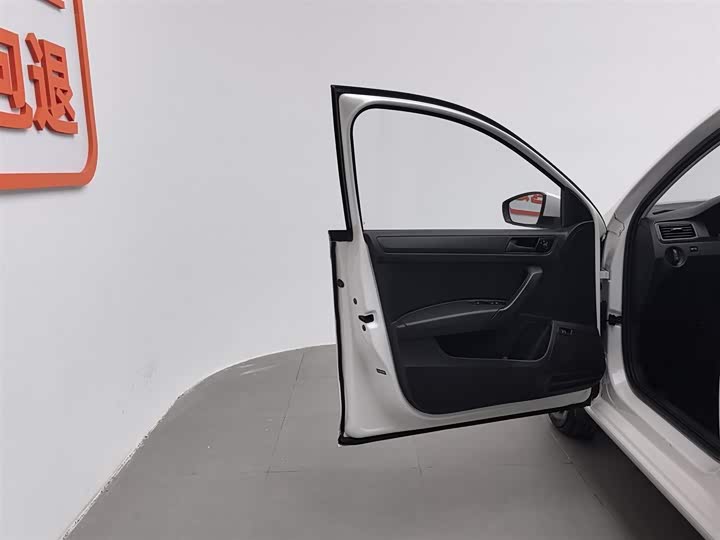 Фото 8 - Volkswagen Santana