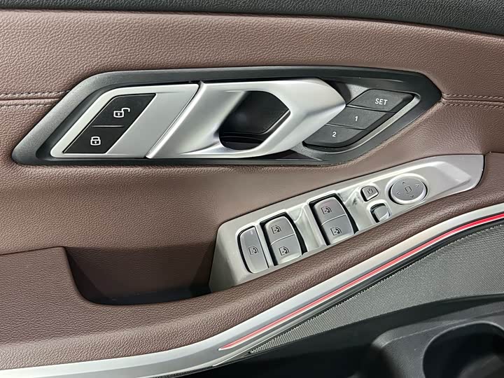 Фото 15 - BMW 3 Series