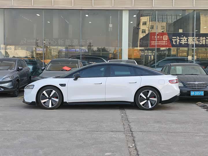 Фото 3 - Luxeed S7