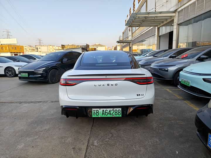 Фото 5 - Luxeed S7