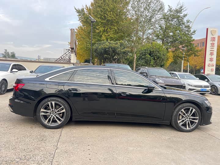 Фото 5 - Audi A6L