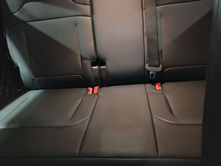 Фото 18 - Ford Edge