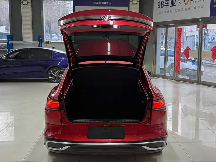 Фото 24 - Volkswagen Lamando L