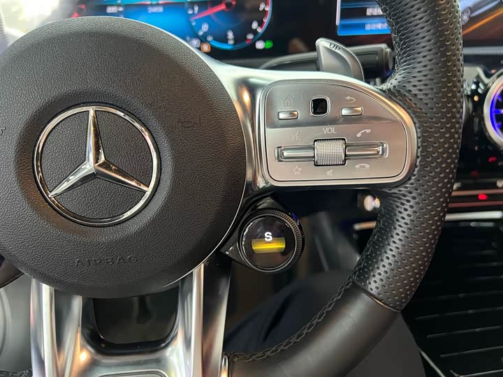 Фото 20 - Mercedes-Benz A-Class AMG