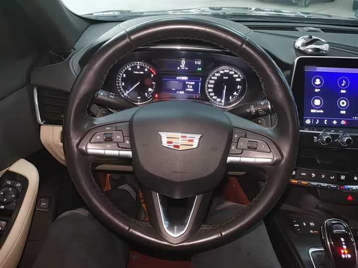 Фото 11 - Cadillac CT5