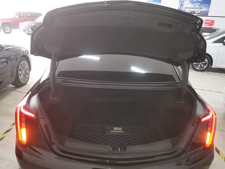 Фото 19 - Cadillac CT5