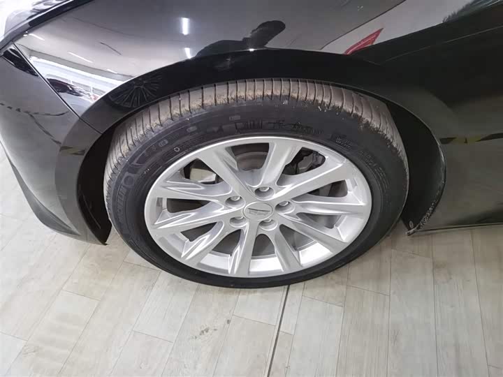 Фото 23 - Cadillac CT5