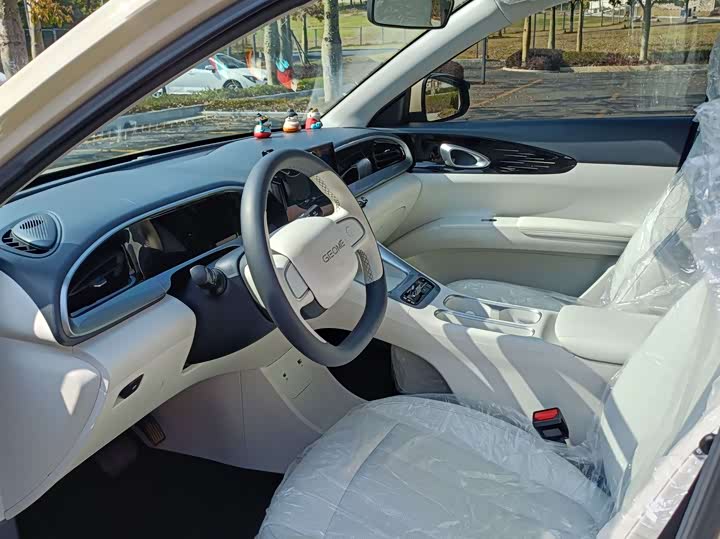 Фото 4 - Geely Galaxy Geome