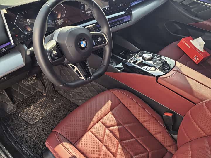 Фото 4 - BMW 5 Series