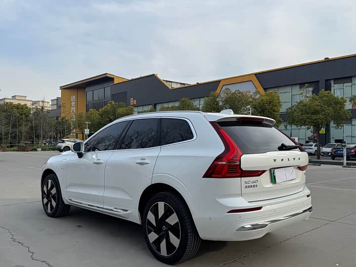 Фото 6 - Volvo XC60 Hybrid