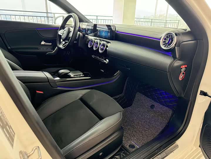 Фото 11 - Mercedes-Benz A-Class