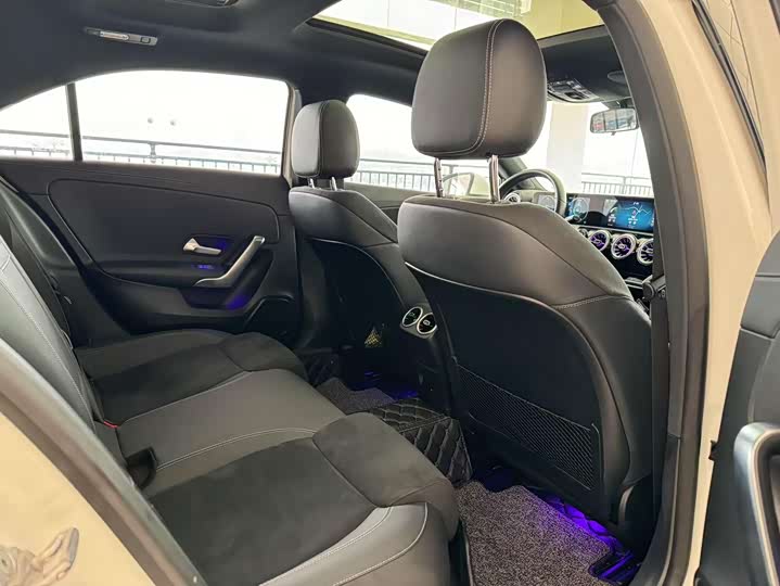 Фото 13 - Mercedes-Benz A-Class