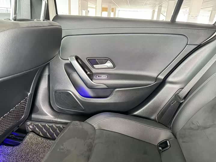 Фото 15 - Mercedes-Benz A-Class