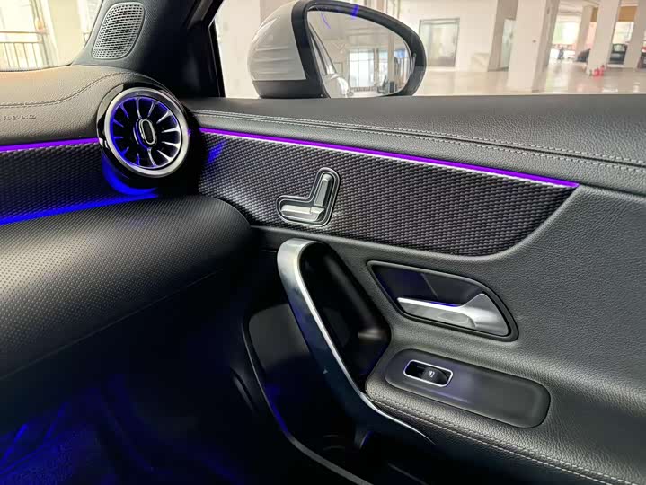 Фото 16 - Mercedes-Benz A-Class