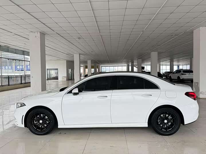 Фото 4 - Mercedes-Benz A-Class